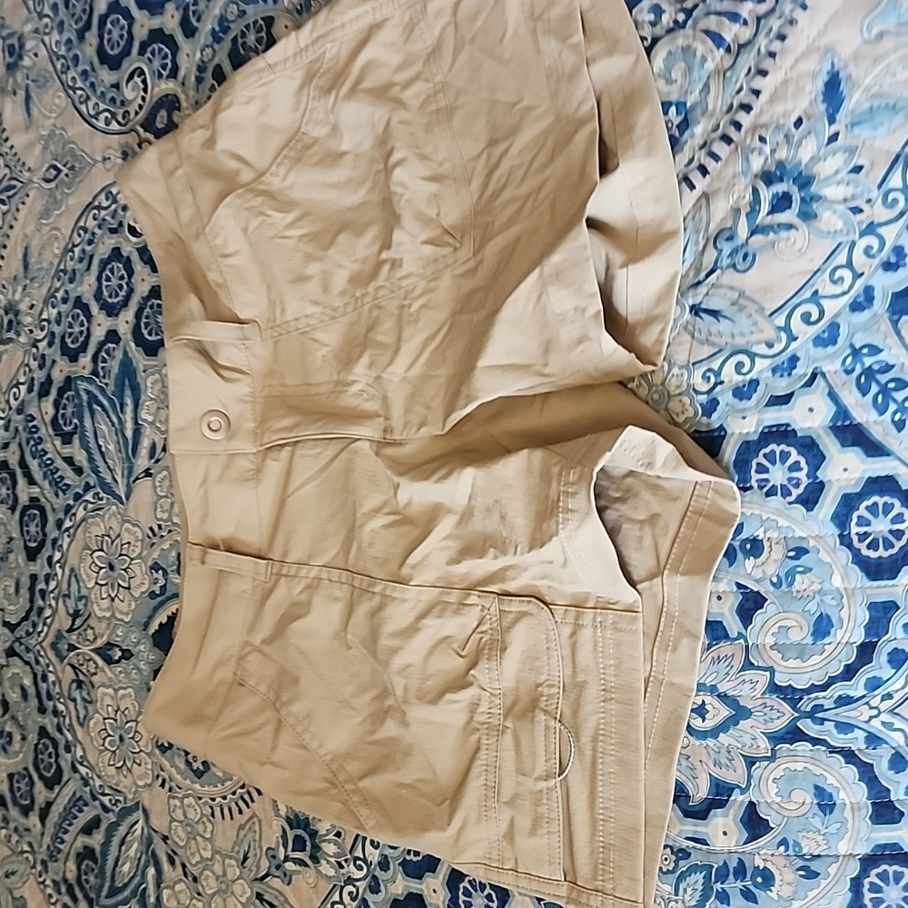 Columbia Saturday trail shorts  active hikin